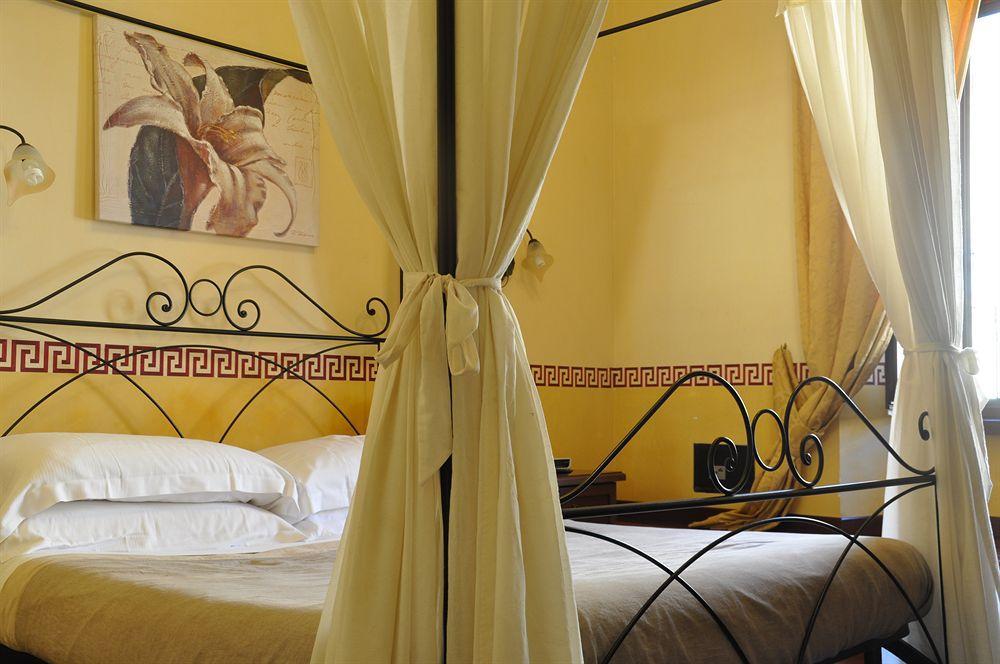 Le Di Via Ottaviano - In Bed and breakfast 2*
