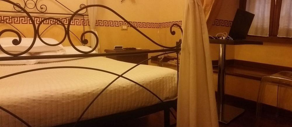 Le Di Via Ottaviano - In Bed and breakfast 2*